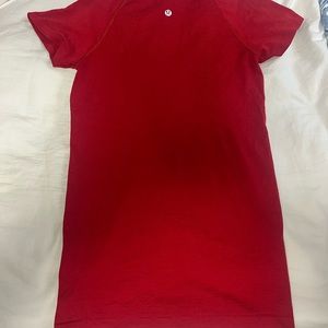 Red Lululemon swiftly tech size 4